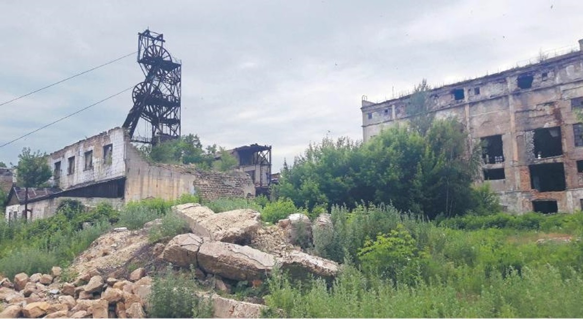 Kopalnia Hirśka. To nie pamiątka po bombardowaniu, lecz po 30 latach zaniedbań w ukraińskim sektorze węglowym. fot. Karolina Baca-Pogorzelska