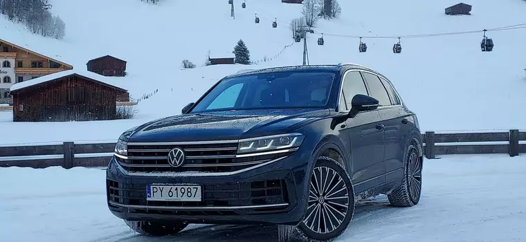 Jeździłem nowym VW Touaregiem 3.0 V6 eHybrid. W mieście na prądzie, na autostradzie na benzynie