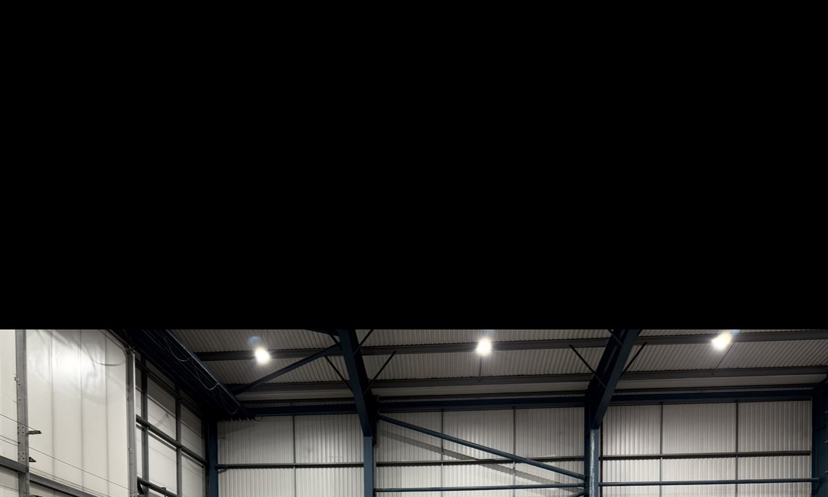 Igor jest pilotem prywatnych odrzutowców. "Podczas lotu serwuję catering"