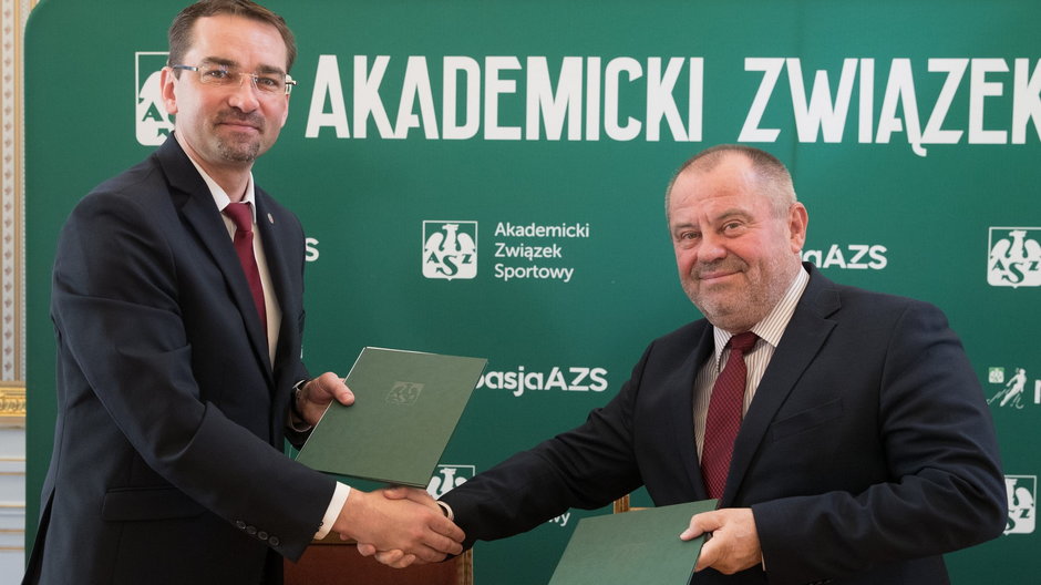 Prezes PZPS Sebastian Świderski i prezes AZS prof. Alojzy Nowak