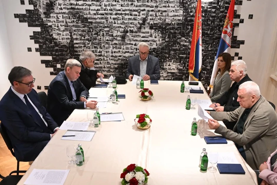 Prvi sastanak Vučića sa članovima inicijativnog odbora o osnivanju novog pokreta