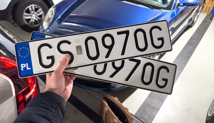 Obowiązkowa opłata. Kierowcy zapłacą średnio 900 zł. Znamy terminy