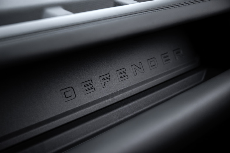 Land Rover Defender V8