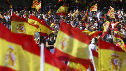 Felfüggesztik a Katalán függetlensági nyilatkozatot