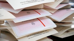 część uczniów dostała nieważne świadectwoaszkolne. men wydało pilny komunikat
