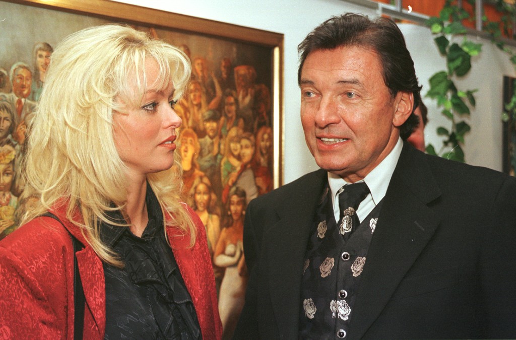 Karel Gott so svojou dcérou Dominikou Gottovou v roku 1999.