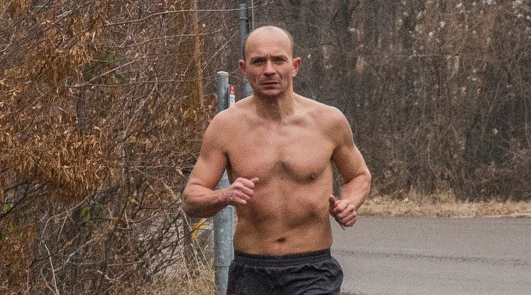 Szilágyi Zoltán az antarktiszi maratonra edz a hidegben / Fotó: Kulin Máté