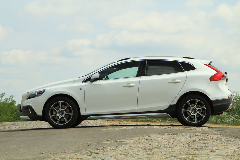 Volvo V40 Cross Country T3 - wysoka jakość w każdym detalu