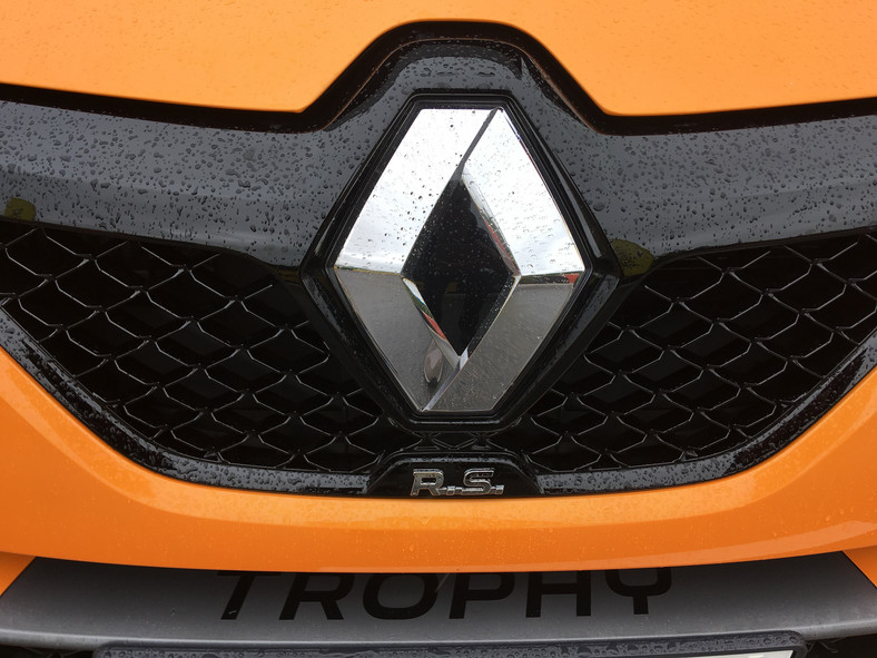 Renault Megane RS Trophy, Alpine A110