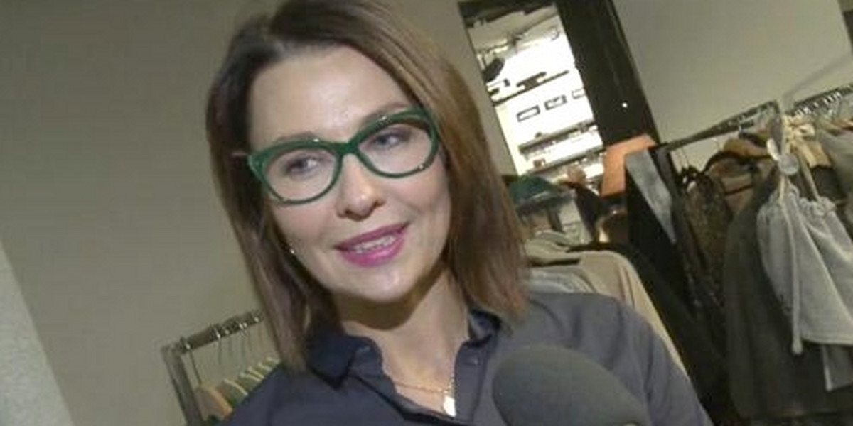 Anna Popek nosi okulary, by poprawić swój wizerunek