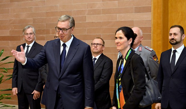 Predsednik Aleksandar Vučić primio je danas akreditivno pismo nove ambasadorke Savezne Republike Nemačke Anke Gizele Holštajn