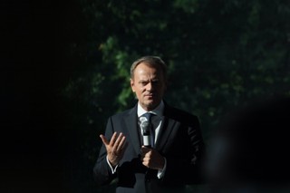 Tusk ocenia kampanię wyborczą. 'Żeby wygrać festiwal kobieta musi mieć brodę...'