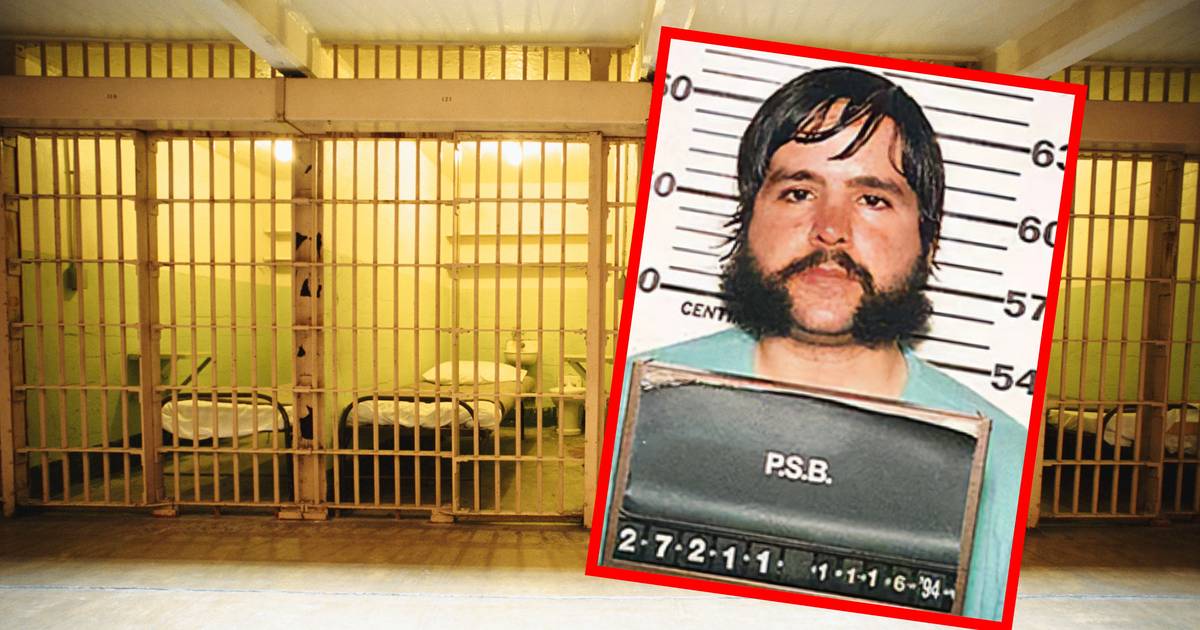 Uchodził za nieszkodliwego dziwaka. Ojciec nauczył go kopać groby