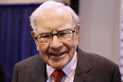 Warren Buffett dołączył do elitarnego grona centimiliarderów