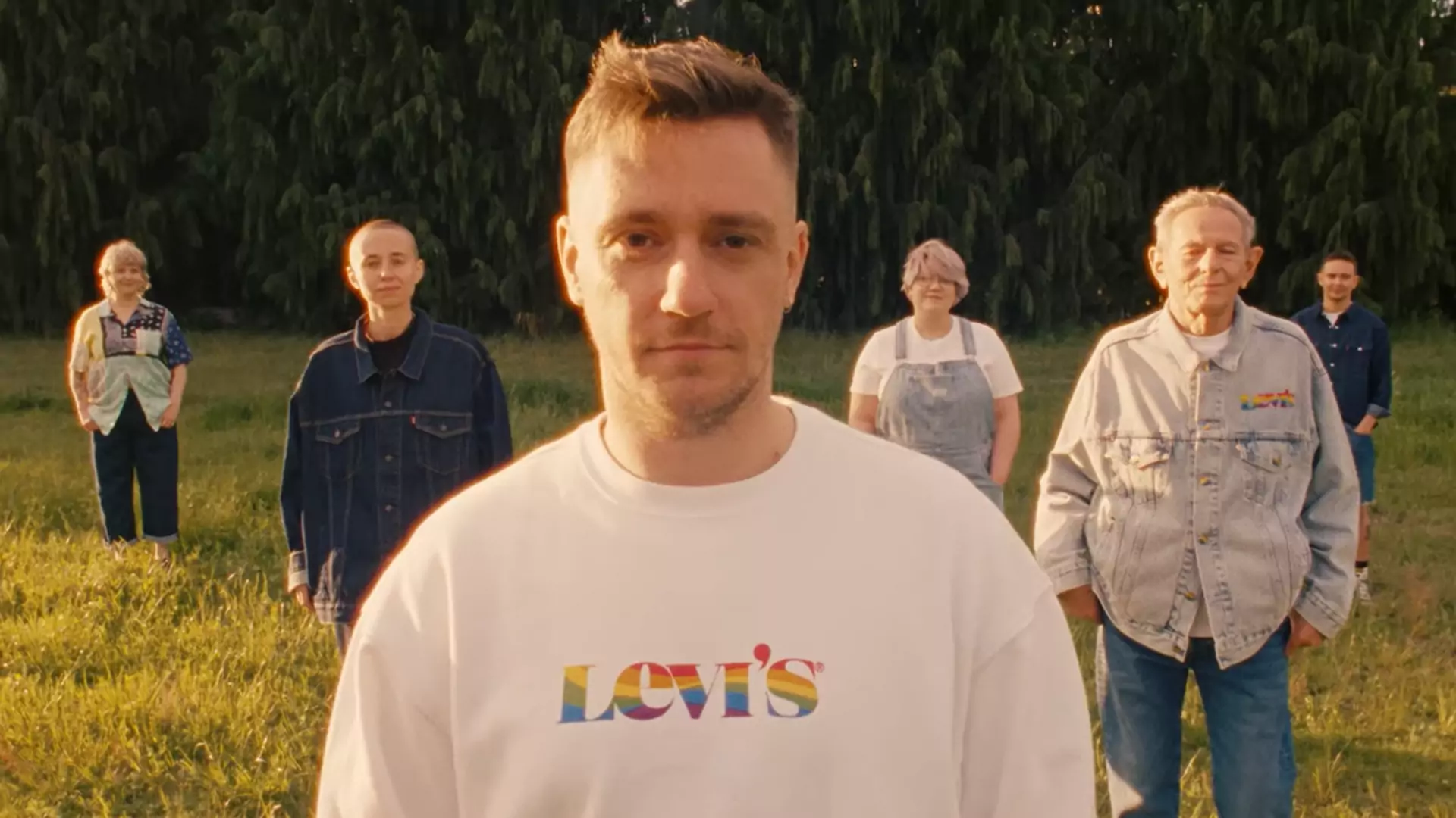 "Jesteśmy sobą. Jesteśmy piękni". Polskie osoby LGBT+ w kampanii Levi'sa na Pride Month
