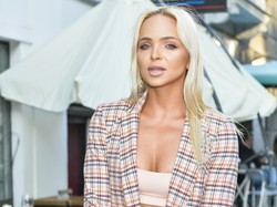 Candy Girl podgrzewa atmosferę wokół siebie. TEN strój nie mógł zostać niezauważony. FOTO