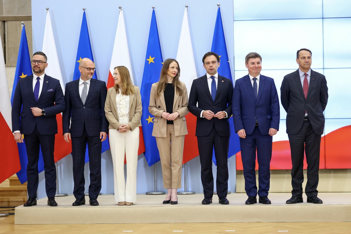 Rząd łagodzi projekt o płacy minimalnej. Przesuwa najważniejsze terminy