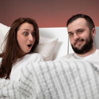 Miért aktívabbak a férfiak esténként? Itt a tudományos válasz
