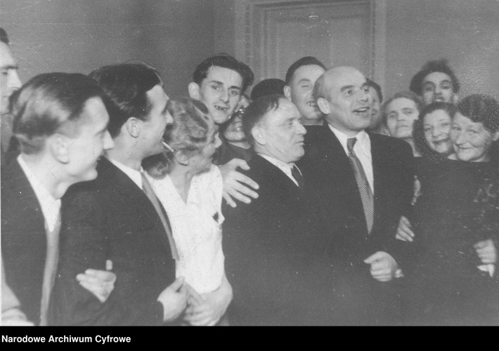 Bal sylwestrowy komunistycznego rządu w 1947 roku.