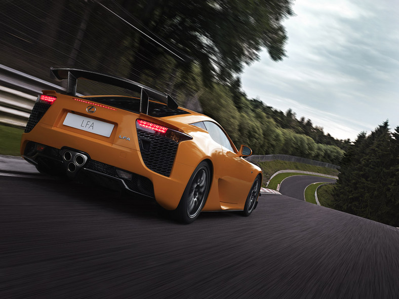 Lexus LFA Nurburgring Package: samochód z piekła rodem