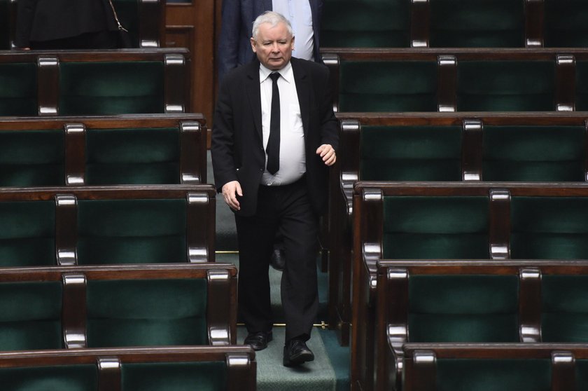 PiS w ramach specustawy zmienił Kodeks wyborczy. Opozycja oburzona