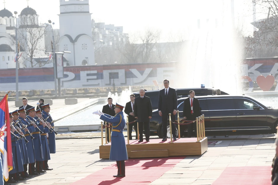 Putin i Vučić ispred Palate Srbija