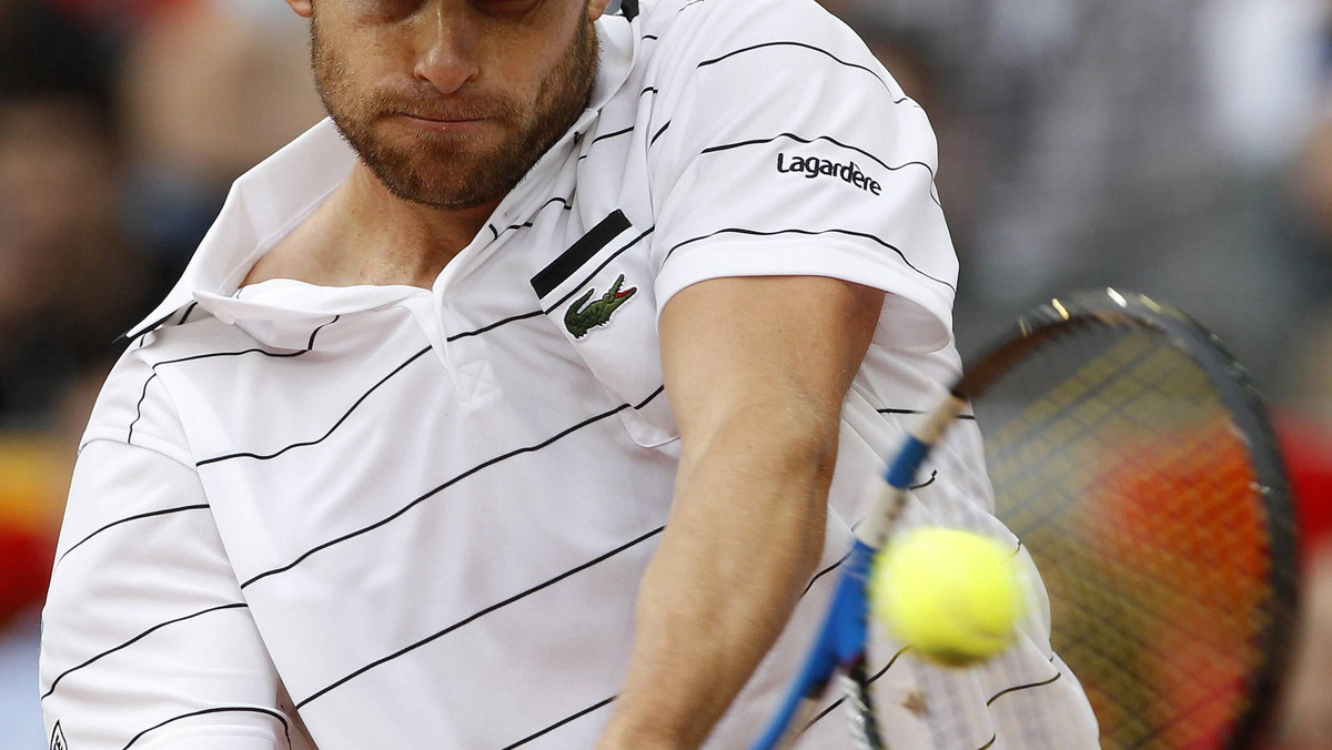 Rozstawiony z numerem 11. Amerykanin Andy Roddick przegrał z Niemcem Philippem Kohlschreiberem 7:6(5), 5:7, 1:6 w pierwszej rundzie tenisowego turnieju ATP Tour rangi Premier I na twardych kortach w Cincinnati (pula nagród 2,592 mln dolarów).