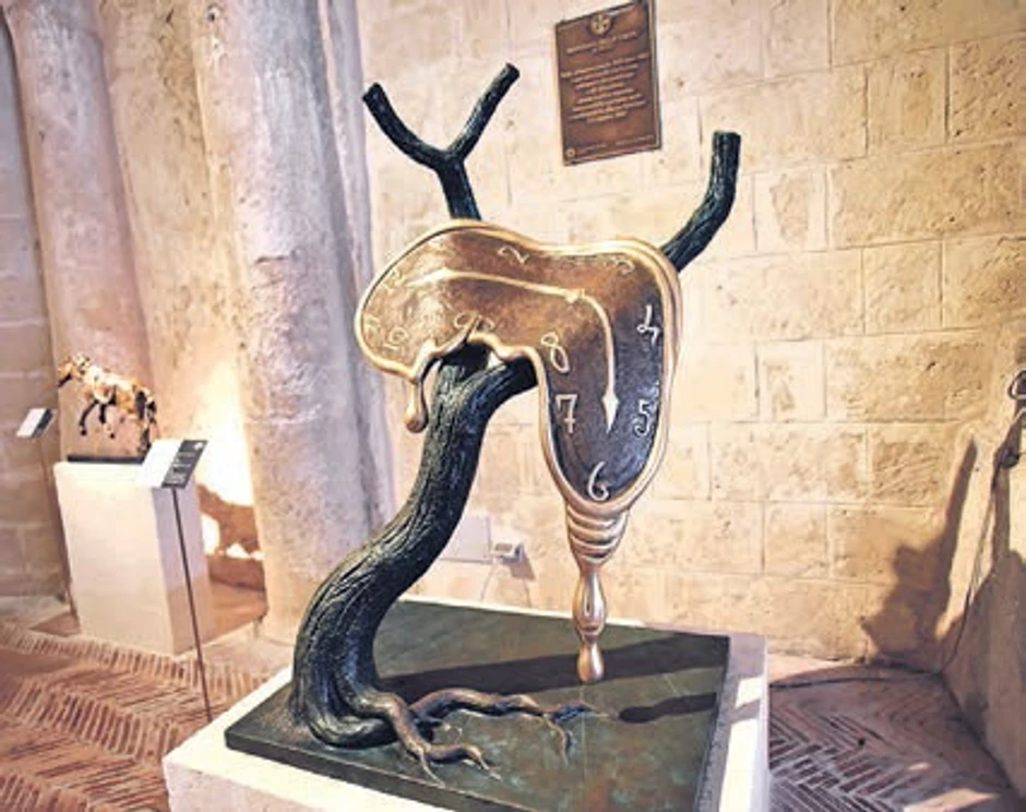 Profil vremena,1977-1984, bronza, visina 150 cm