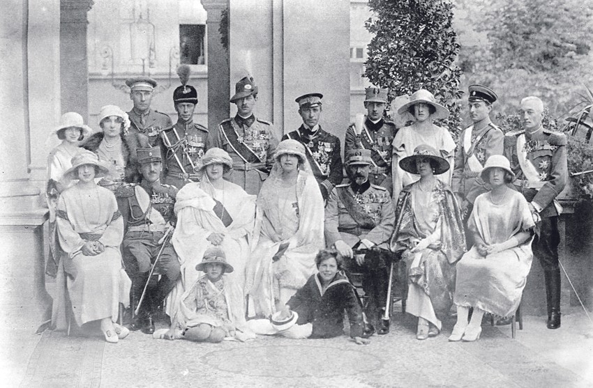 Karađorđevići sa gostima na venčanju