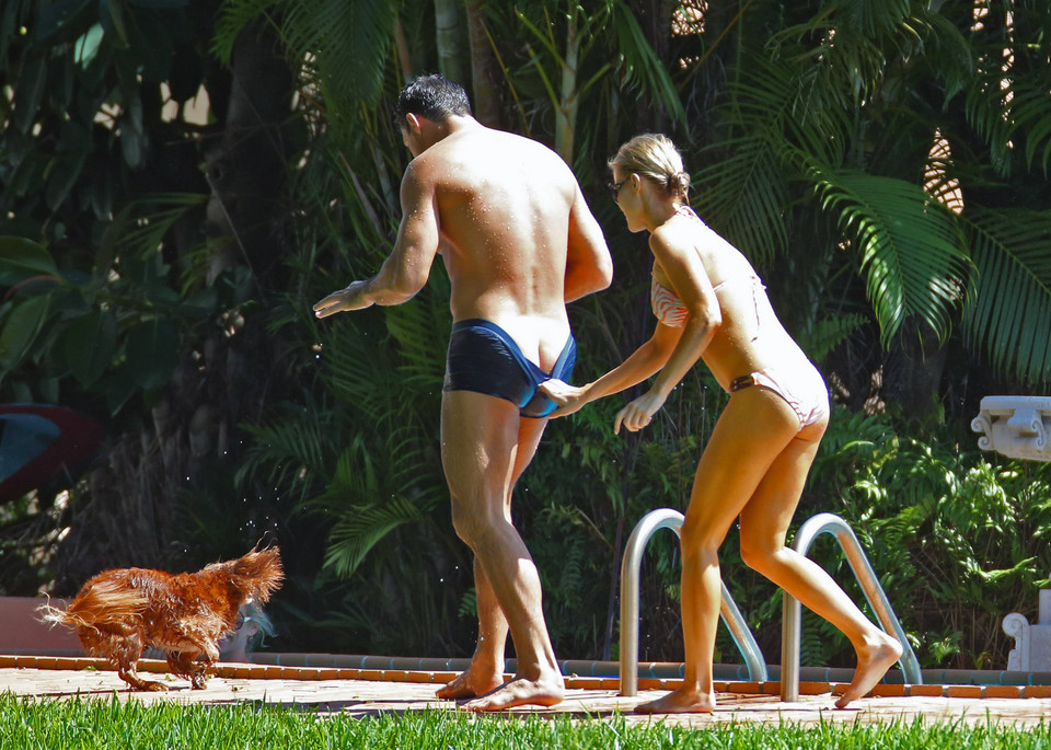 Joanna Krupa i Romain Zago na basenie