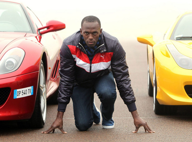 Najszybszy człowiek świata łapie Ferrari