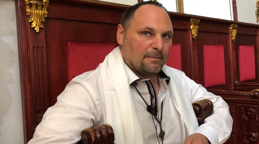 emanuel se pronašao u pravoslavlju