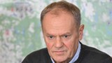 Donald Tusk odpowiada na posty prawicy. "Niżej upaść nie można"