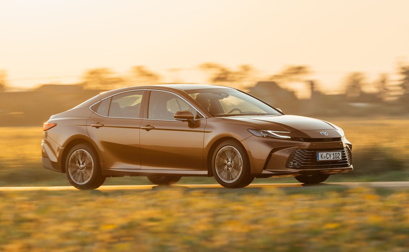 Nowa Toyota Camry