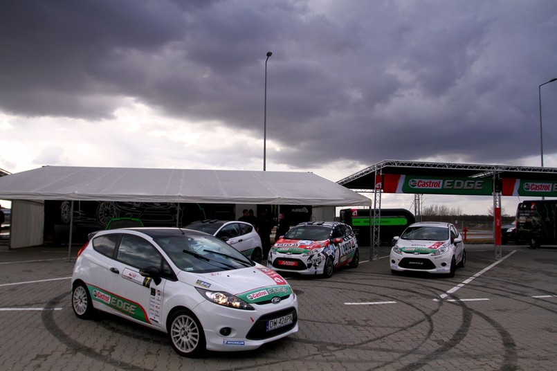 Samochody pucharu Castrol EDGE Fiesta Trophy