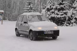 Jazda nieodśnieżonym autem i inne zimowe wykroczenia. Co za nie grozi?