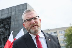 Najnowszy sondaż. Grzegorz Braun rośnie w siłę, znalazłby się w Sejmie