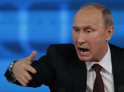 Putin mocny w gębie. Strofował dziennikarzy: Chociaż czytać umiecie?
