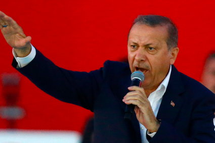 W Turcji trwają polityczne czystki. Pracy pozbawiono aż 18 tys. ludzi