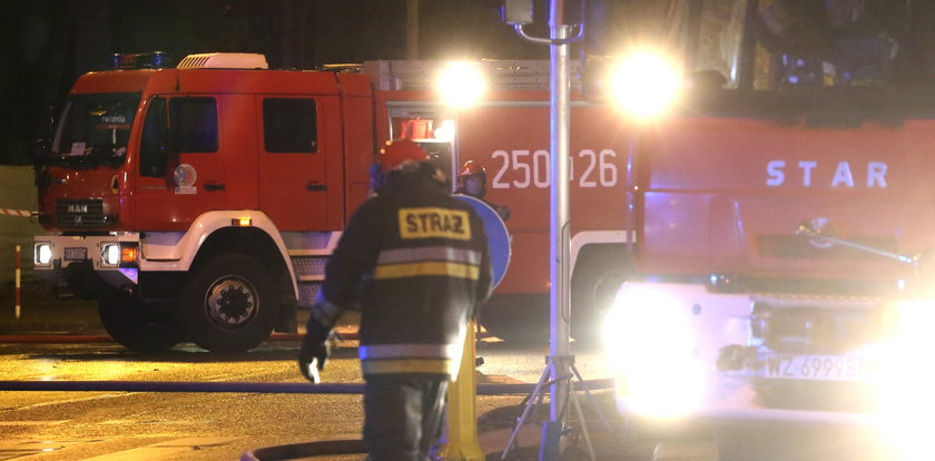 Nocny pożar bloku na Okulickiego, 15 osób ewakuowanych