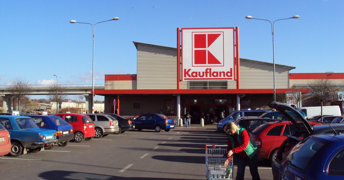 Kaufland wycofał butelkę 3,001. Prezes tłumaczy: "To pomyłka"