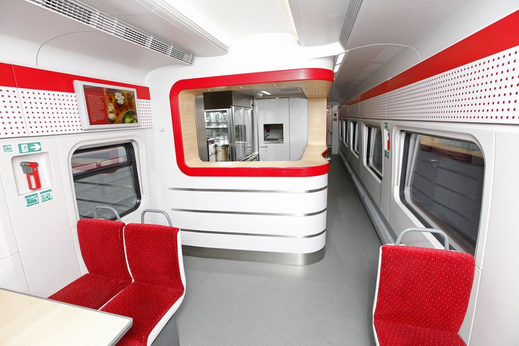 PKP Intercity kupi 20 takich pociągów. Przetarg na dostawę  typu Dart został rozstrzygnięty 19 lutego 2014 r. Koszt zakupu 20 składów to ok. 1,3 mld zł, z czego 570 mln zł to dotacje unijne. t<br><br>(cat) PAP/Artur Reszko