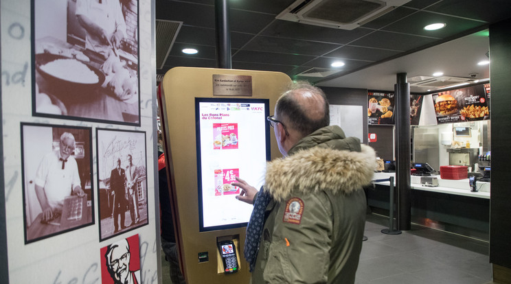 Az ország miniszterelnök-helyettese szerint ott akarják elérni az embereket, ahol a legtöbben vannak / Fotó: Northfoto