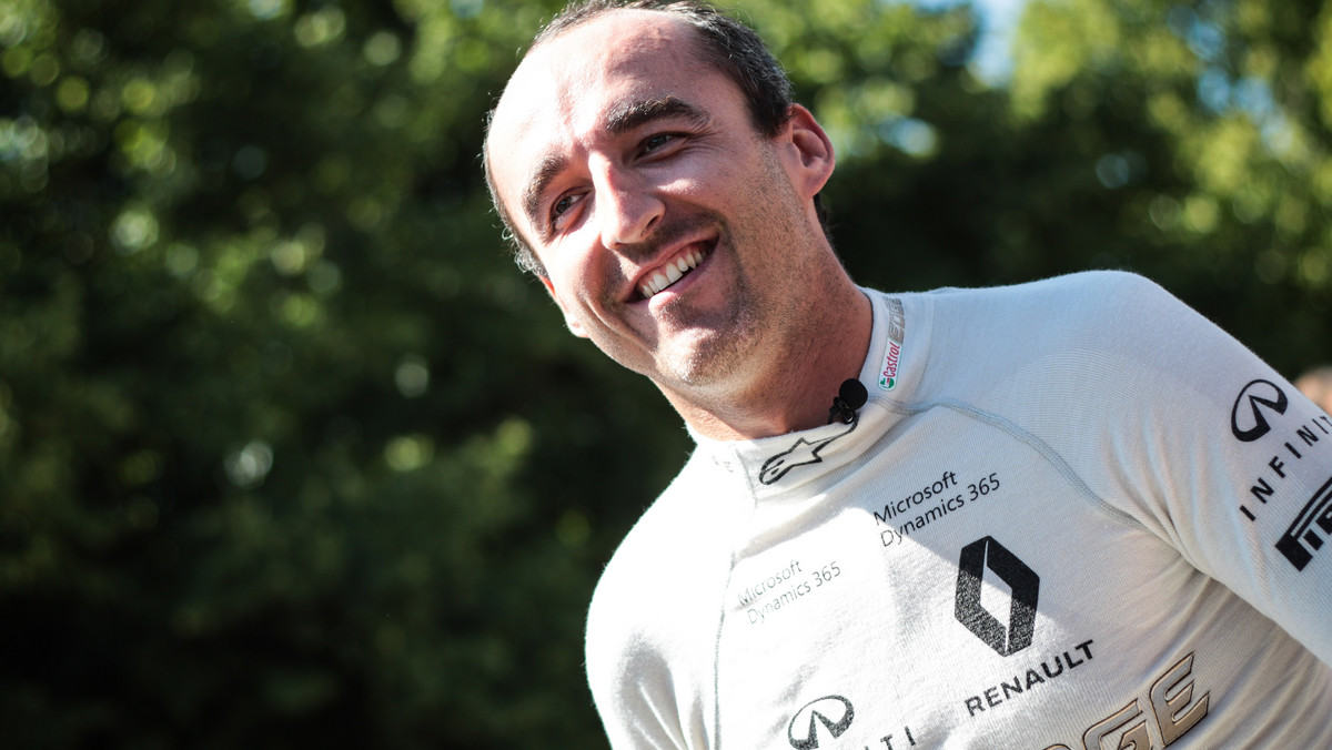 Już w środę Robert Kubica weźmie udział w oficjalnych testach bolidu Renault na torze Hungaroring. Polski kierowca przeszedł już pierwsze testy sprawnościowe, zaliczył też tradycyjny spacer po torze, gdzie miał okazję powspominać dawne starty.