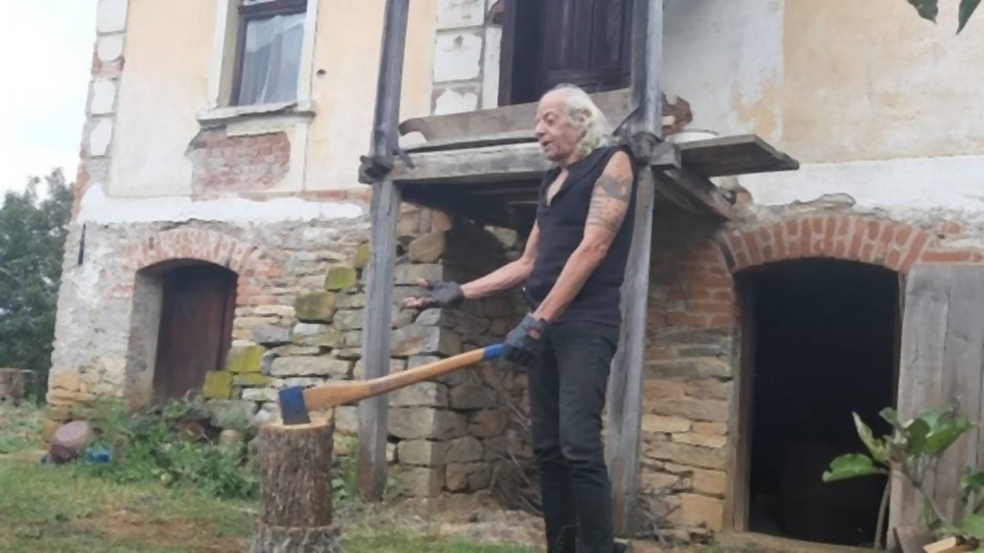 Amerikanac kupio oronulu kuću u Srbiji i ostao - a njegov razlog svako treba da čuje