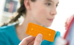 Tabletka „dzień po” bije rekordy, ograniczeń nie będzie. Antykoncepcja awaryjna nadal przez internet
