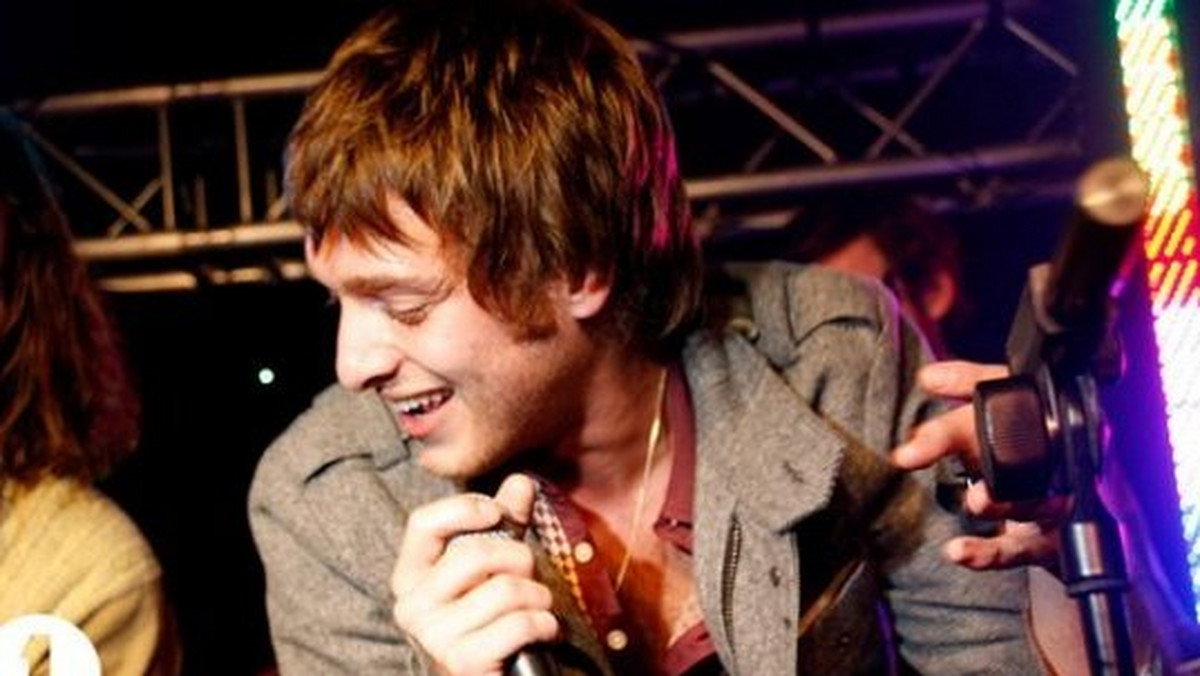 Paolo Nutini utrzymuje prowadzenie na brytyjskiej liście bestsellerów płytowych.