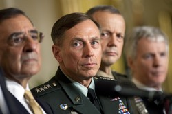 Generał Petraeus: Ukraińcy mogą w zimie osiągnąć znaczny postęp...