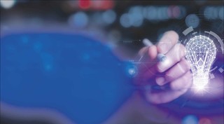 Niewidzialne aktywa, realne koszty. O cenie budowania nowych sektorów w Polsce