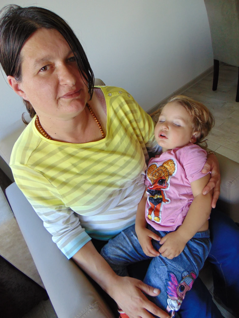 Majka dece Bojana Miladinović sa malom Ksenijom